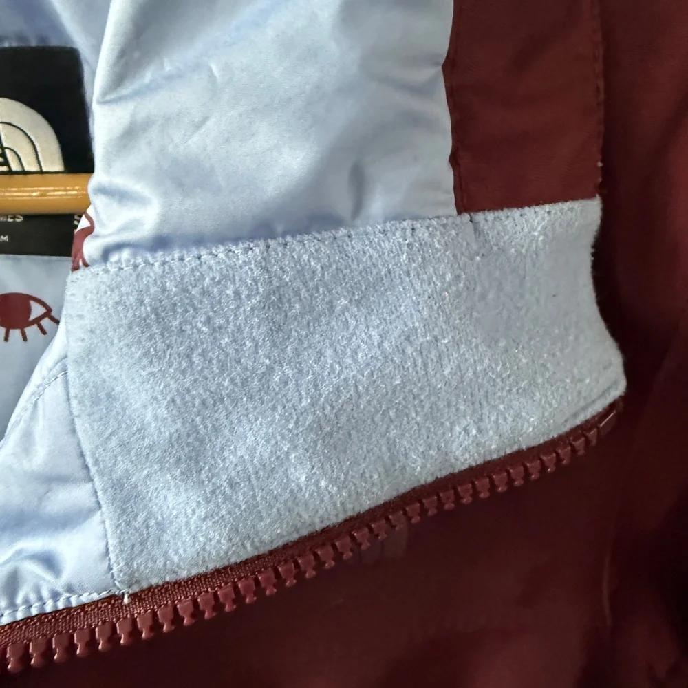 The North Face Women's Small Maroon Winter Jacket, ski or snowboard ready - Picture 10 of 16